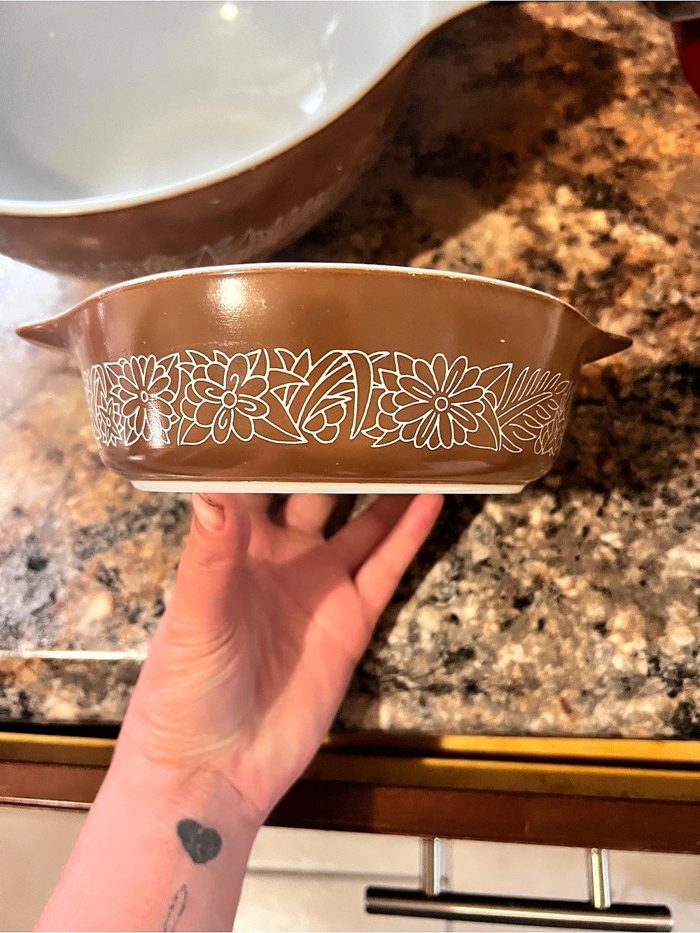 Vintage Pyrex - Woodland Pattern Casserole Dish - 471-B